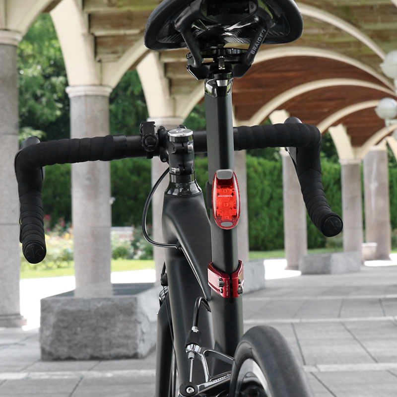 ROCKBROS الدراجة الخلفية ضوء د - مراجعة Cycling Gear Storage وسعره